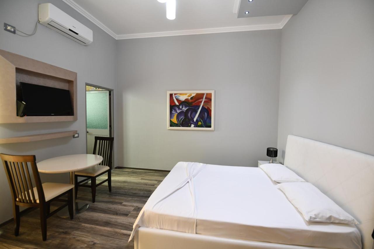 Prince Of Lake Hotel Shkoder Luaran gambar
