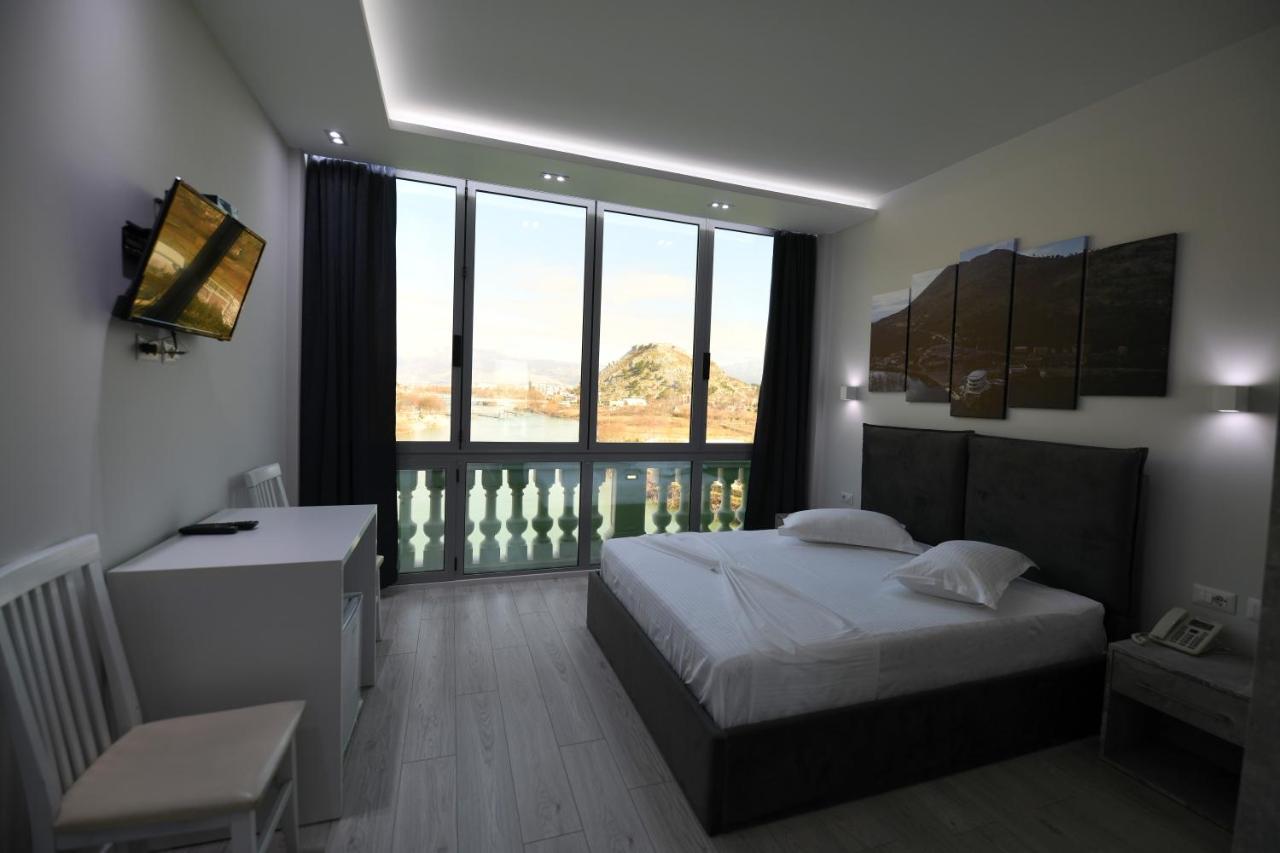 Prince Of Lake Hotel Shkoder Luaran gambar